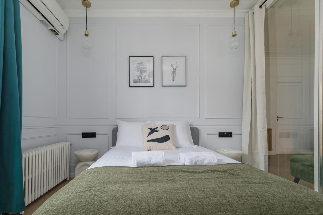 Poetic Stay - Champs Elysees Paris Exterior photo